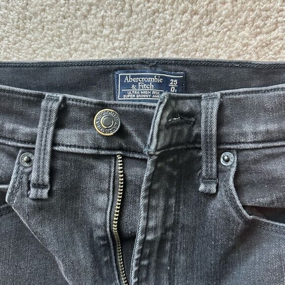 ABERCROMBIE & FITCH DISTRESSED SKINNY JEANS - Picture 2 of 3